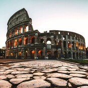 Las tardes de RNE - Las Tardes desde el Vaticano: de 'free tour' por Roma - 09/05/25