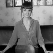 Carmen Camacho - Letra pequeña