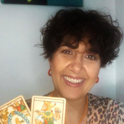 Tarot y energías de Mayo: verdades incómodas, decisiones reales - LA TANA Y SUS MAGIAS