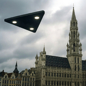 OVNIS TRIANGULARES EN BÉLGICA 2 (Enrique de Vicente, "Espacio en Blanco", RNE, 16-07-90)