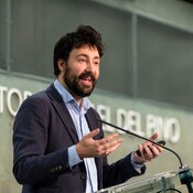 La narrativa informativa: bots, trolls y la estructura del discurso político. Alexandre Alaphilippe