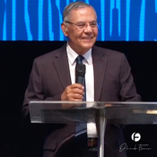 El reconocimiento y deseo de un anciano pastor, para un fiel hermano