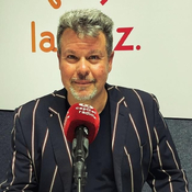 Inversores, abogados y espías : la era de la descalcificación (21-03-2025)