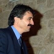 "Barbarin se viste de poema".