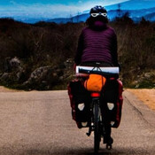 ENTREVISTA A YESENIA DE NOMADIC FEMINIST: NO VIAJO SOLA, VIAJO CONMIGO
