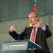 Desaceleración entre profundos cambios estructurales: ¿Cómo responder desde la política?