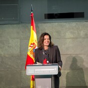 El debilitamiento de la democracia y la fractura del orden global Ngaire Woods, versión en español