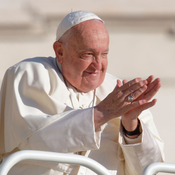 El párroco de Santoña, Alberto García ha expresado su tristeza por la muerte del papa Francisco 21/04/2025