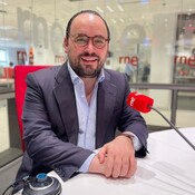 Ignacio Peyró presenta 'El español que enamoró al mundo: una vida de Julio Iglesias"