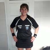 Golpe a golpe: jugadora de fútbol golpea a la juez Sabrina Damasco