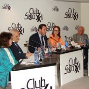 Mesa redonda sobre la revista "Triunfo"