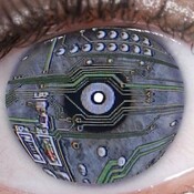 Se crea el ojo biónico y es implantado en una mujer rusa