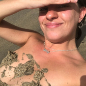 Sobrina sin sujetador (1)