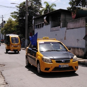Los transportistas retando al bloqueo llegan al 1ro de mayo sosteniendo las principales prestaciones