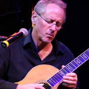 Will Ackerman y su impresionante viaje musical, Fundador de la Windham Hill. Entrevisa con Goy Paz para Radio Serenidad