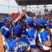 a Lisa campeón de las Pequeñas Ligas