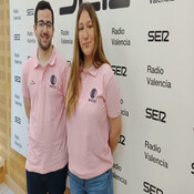 Juan Olmeda y Blanca Luján explican la competición de su equipo, INVICTUS, en la First Lego League Challenge