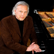 El viaje musical de David Lanz y su trayectoria en el piano