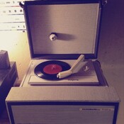 Los discos se escuchan enteros