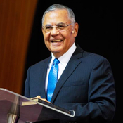 Pastor Orlando Flores