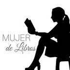 Mujer de libros